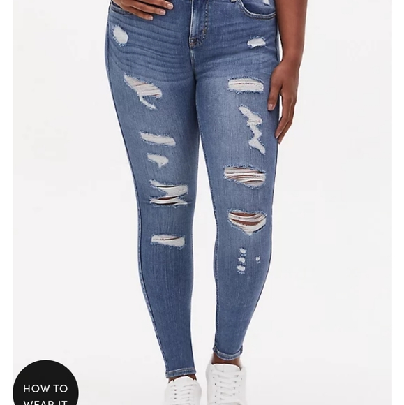 Torrid Bombshell Skinny Ripped Jeans Bootcut 20S